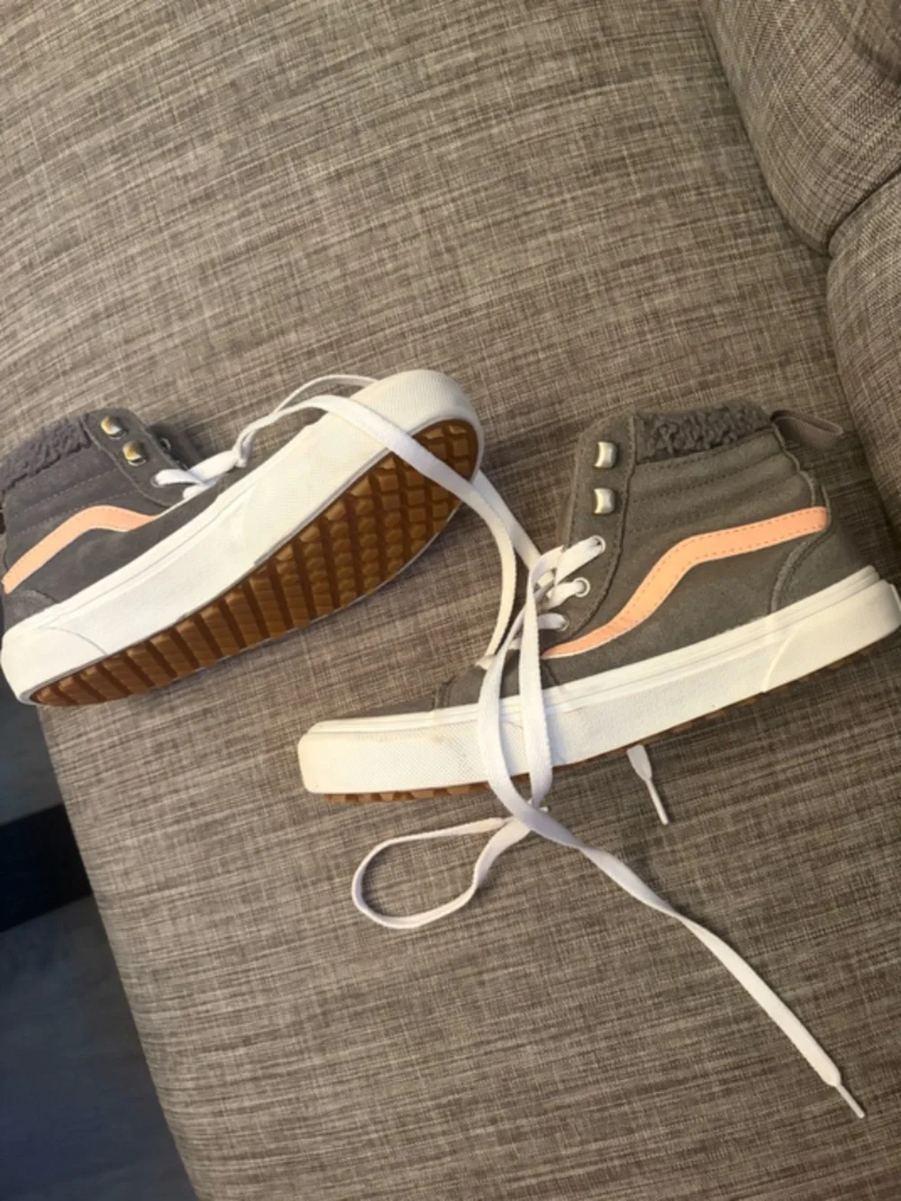 Vans Off the Wall Girls hightop sneakers US size 3 - Picture 3 of 5